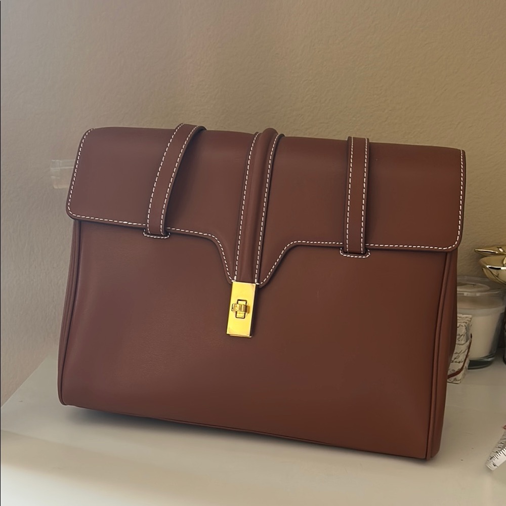 Elegant Brown Leather Shoulder Bag